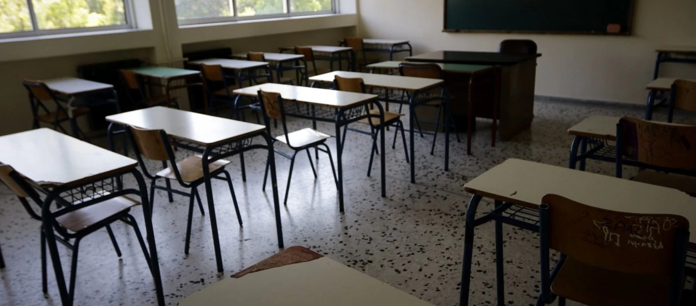 Καθηγητής Πνευμονολογίας Θ.Βασιλακόπουλος: «Έπρεπε να μείνουν κλειστά τα Λύκεια παντού»
